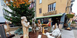 Pünktlich zum 1. Advent: Erneute Erweiterung der Weihnachtskrippe am Johannisplatz