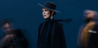 Hundreds im Volksbad Jena