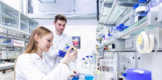 Tag der Forschung in der Aula der Ernst-Abbe-Hochschule Jena