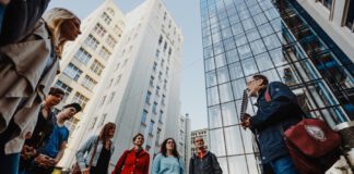 Carl Zeiß, Ernst Abbe und Otto Schott – Die Geschichte zweier Weltfirmen aus Jena