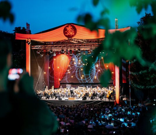 „Soulphonic Adventures“ – Mitreißendes Klangabenteuer bei der Arenaouvertüre