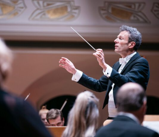 „ZwischenWelten“: Sinfoniekonzert der Jenaer Philharmonie