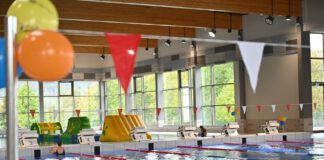 Herbstferien-Spaß im Schwimmparadies mit Aqua Track und vielen Aktionen