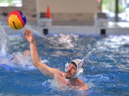 Wasserballturnier in der Sportschwimmhalle am Sonntag
