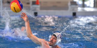 Wasserballturnier in der Sportschwimmhalle am Sonntag